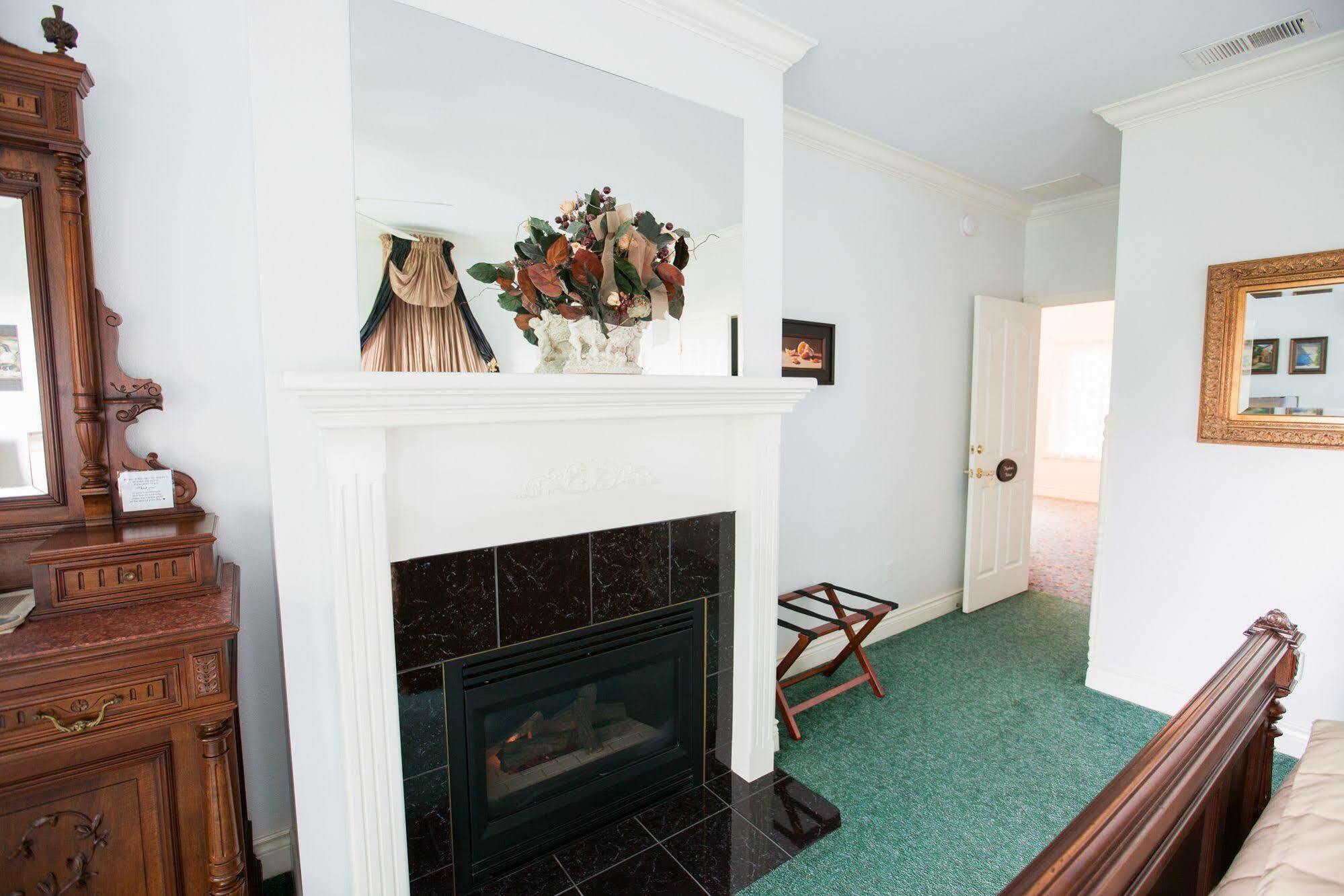 Sea Cliff Gardens Bed and Breakfast Port Angeles Exterior foto