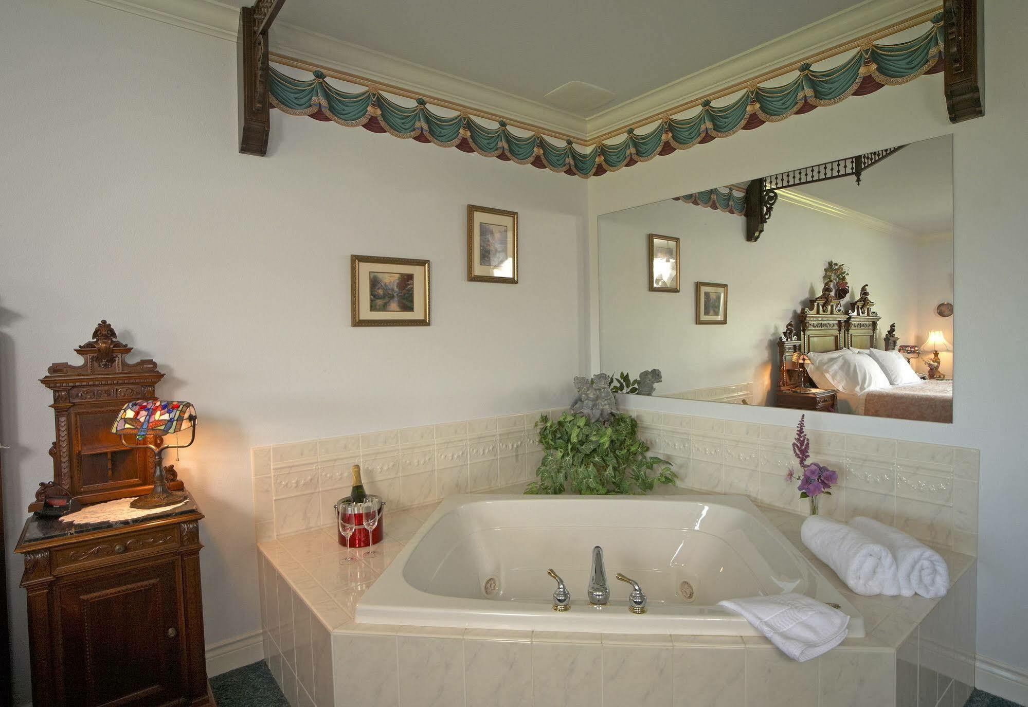 Sea Cliff Gardens Bed and Breakfast Port Angeles Exterior foto